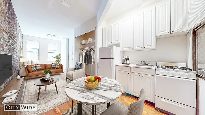 Rented by City Wide Apartments | media 8