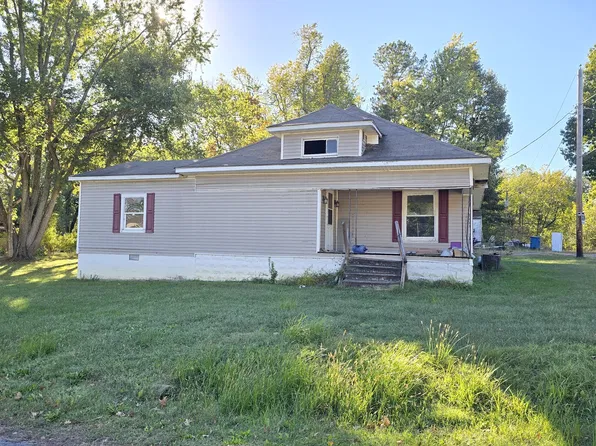 2321 Upchurch St, Eldorado, IL 62930