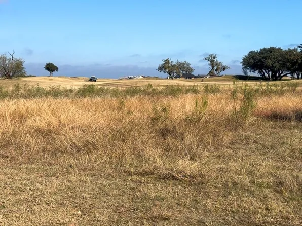 80 Clubhouse Dr, Graford, TX 76449