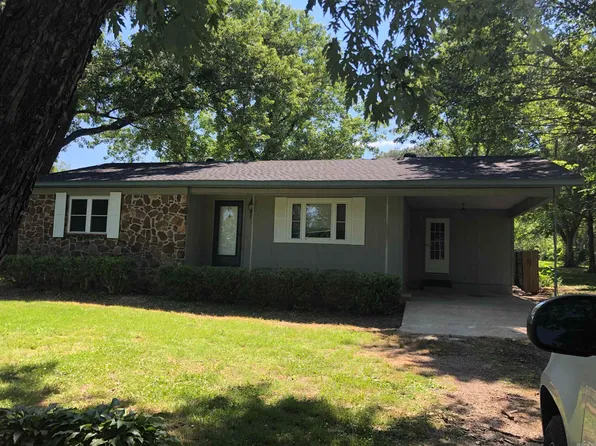 37 Mallory St, Batesville, AR 72501