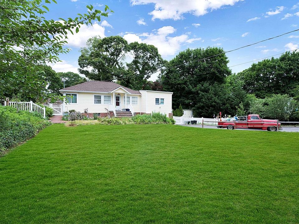 1st image of 34 Dandelion Rd