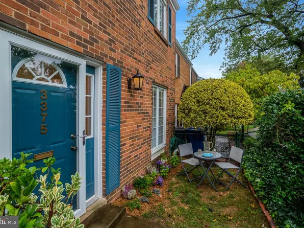 3375 Ardley Ct, Falls Church, VA 22041