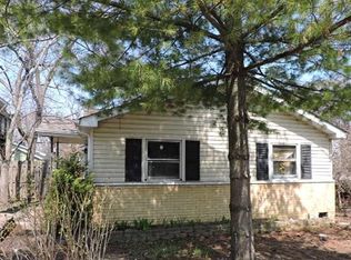 18880 W Oak Ave, Mundelein, IL