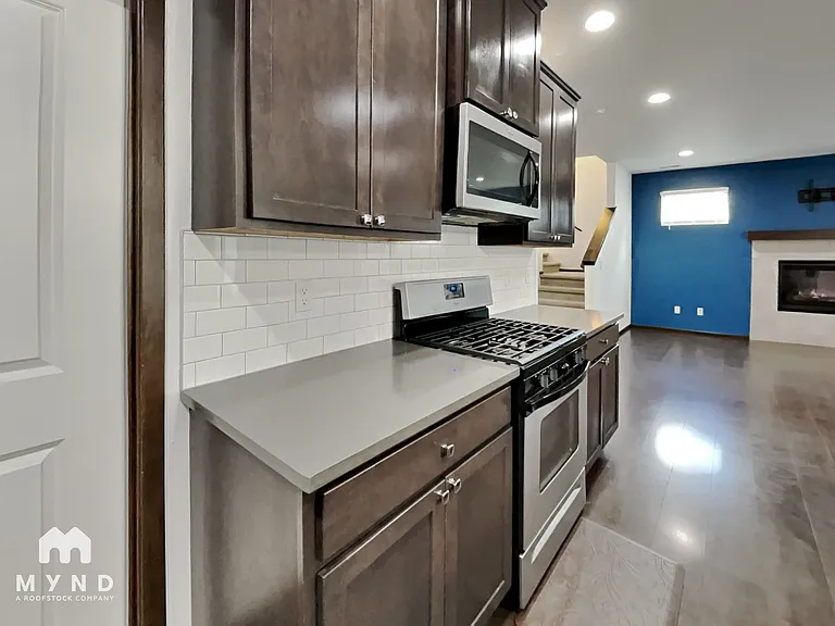 2753 S 124th Ln — Photo 7