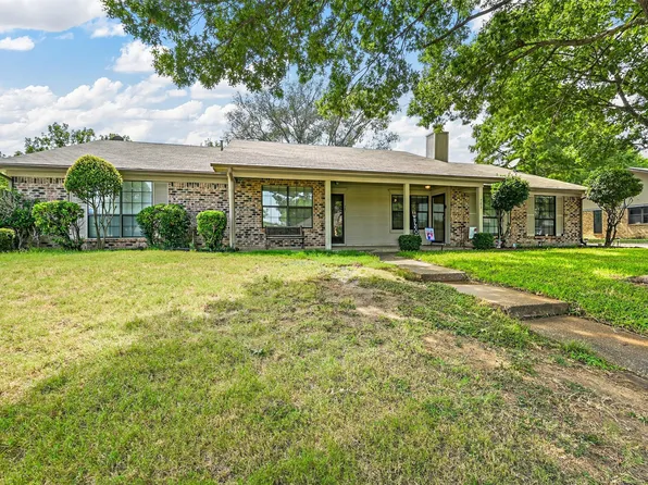 763 Midcreek Dr, Euless, TX 76039