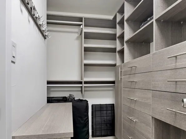 333 East 14th Street image 5 of 7