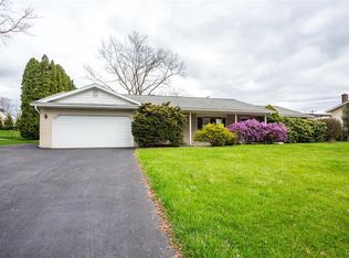 3652 Lenaire Rd, Bethlehem, PA 18020