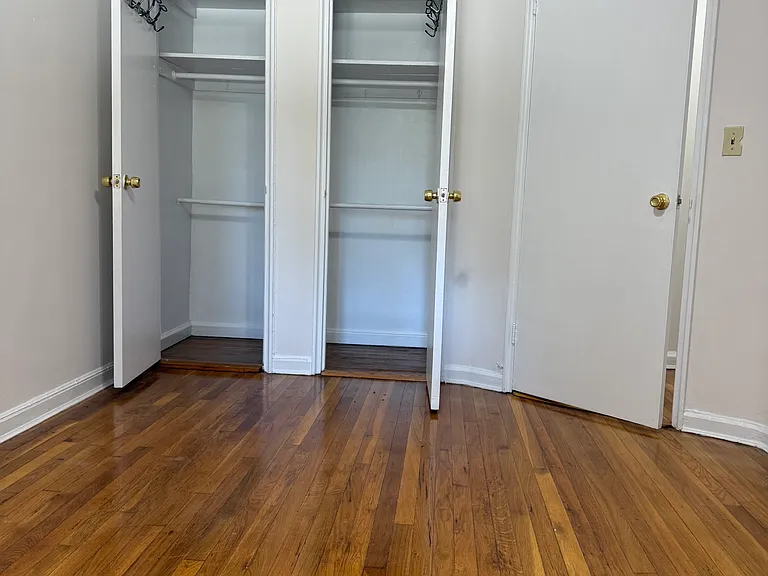 1060 Neill Ave #B — Photo 3