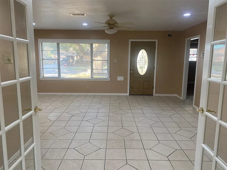 7868 Broadview Dr — Photo 4