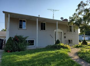 9225 Carol Ann Dr, Sturtevant, WI 53177