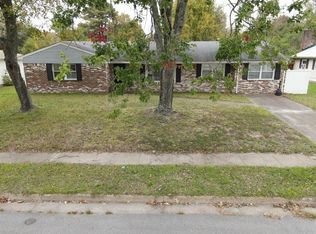 2916 Knight Rd, Chesapeake, VA 23323