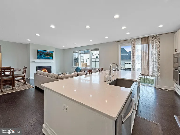 221 Red Oak Ridge Pl — Photo 6