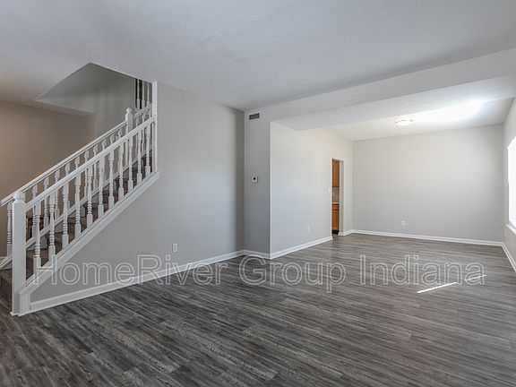 3rd image of 11719 Hamble Dr