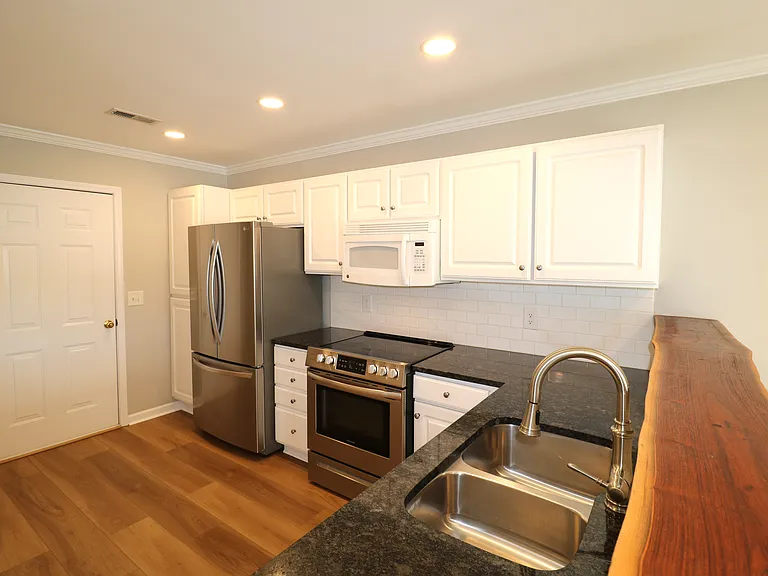 6004 Old Park Ln — Photo 8