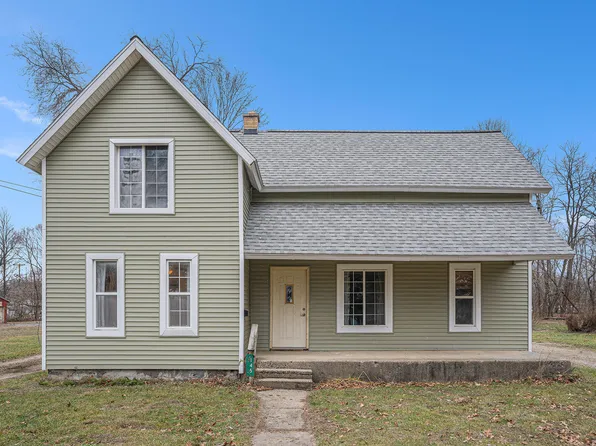 145 Mariette St, Plainwell, MI 49080