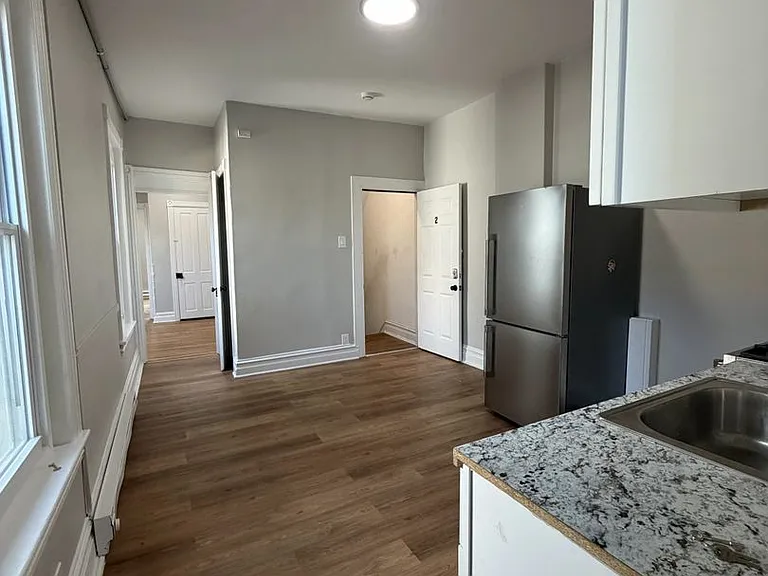 519 W Chew St — Photo 6