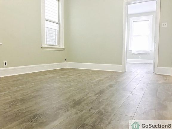 3rd image of 128 Steuben St #1
