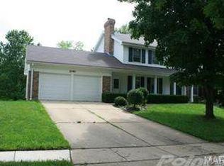 2040 Fairway Bnd, Chesterfield, MO 63017