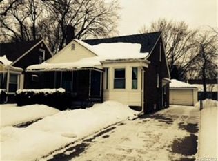 14020 Nadine Ave, Oak Park, MI 48237