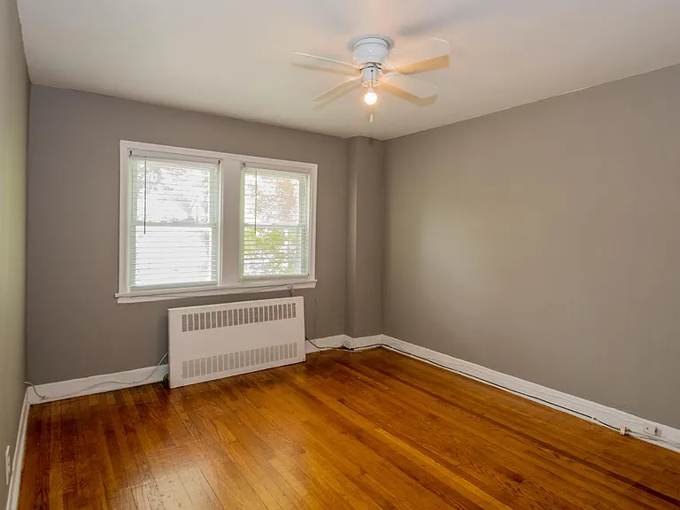 916 N Augusta Ave — Photo 12
