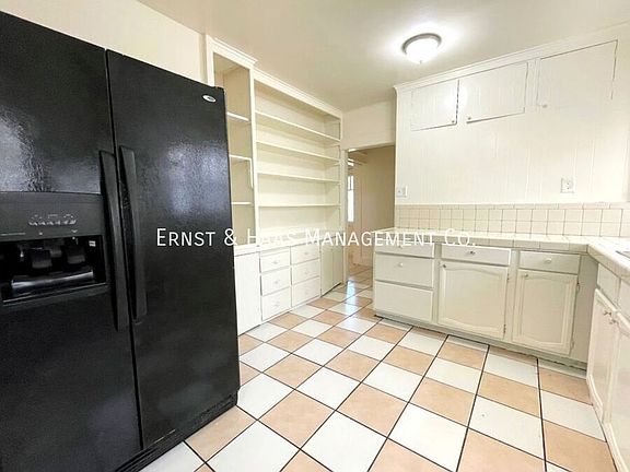 5th image of 1551 Pine Ave #A