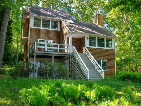33 Laurel Ln, Sag Harbor, NY 11963