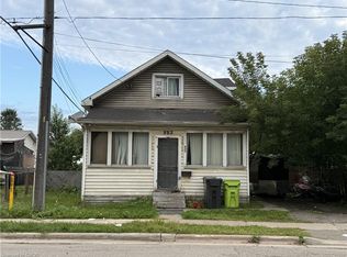 802 Bonney St, Sault Ste. Marie, ON P6C1A3