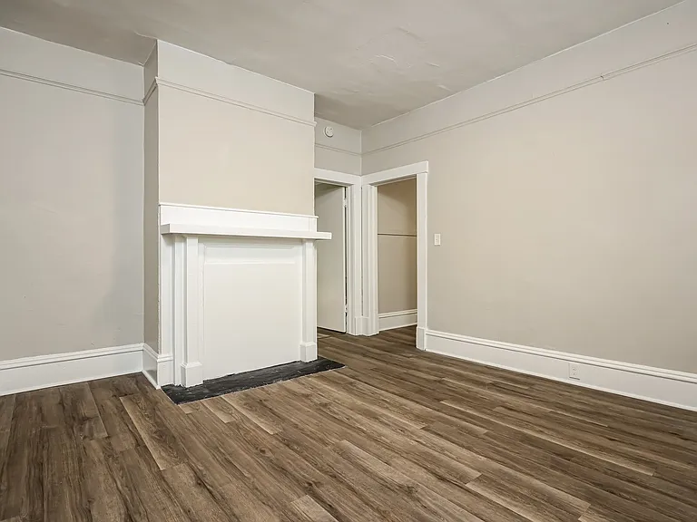 580902_020_living_room_13557258.jpg