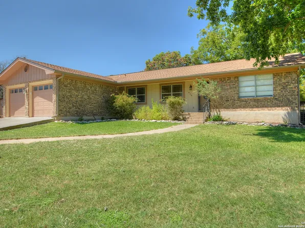 416 Valley, Kerrville, TX 78028