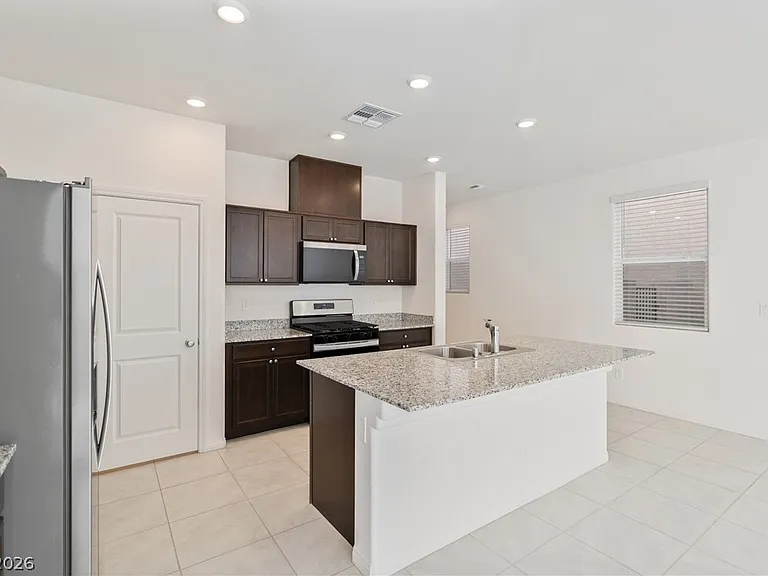 9079 Vesey Ave — Photo 7