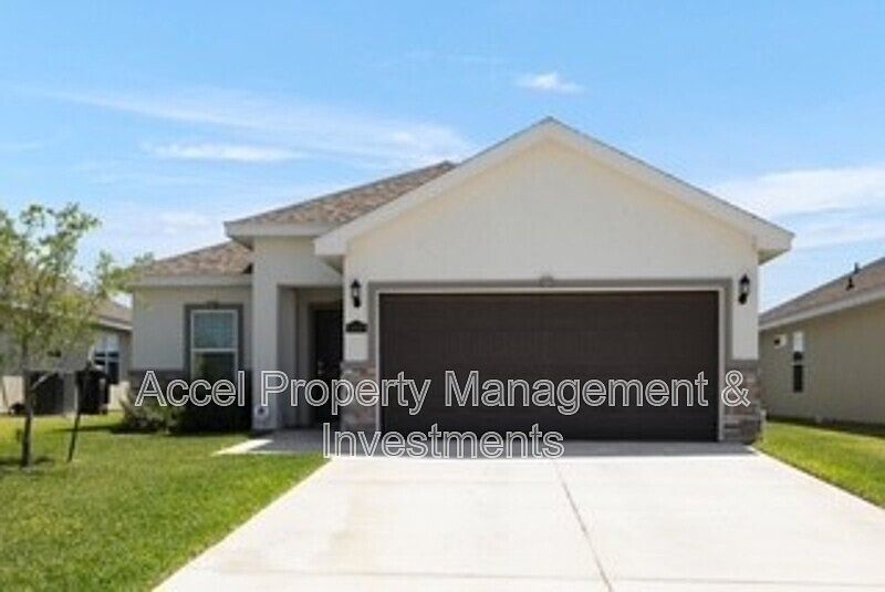 1st image of 8410 N 33rd Ln