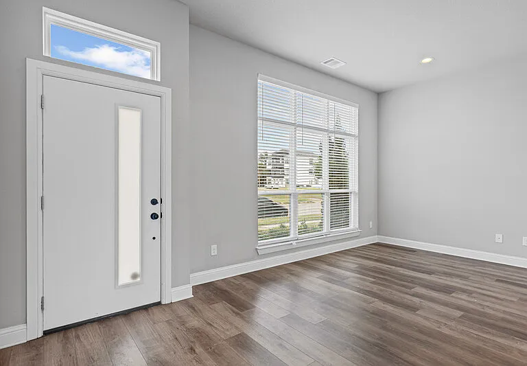 3134 Wayside Ave — Photo 2