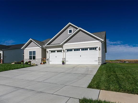 2nd image of 7121 Richmond Dr
