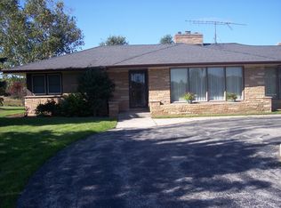 1041 27th St #1, Caledonia, WI 53108