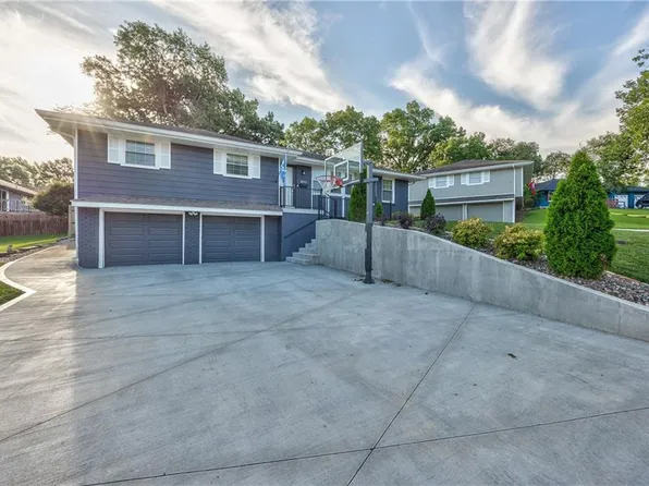 10717 McGee St, Kansas City, MO 64114