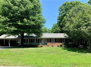 751 Bundaberg Ln, Rural Hall, NC 27045