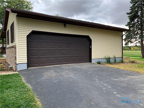 4th image of 912 N Cheryl Dr