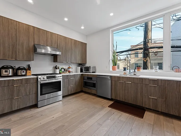 312 Poplar St — Photo 15