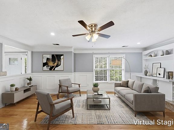 3rd image of 310 Crescentview Ct