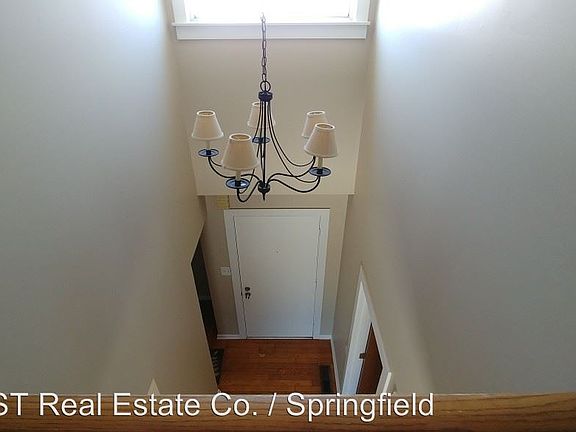 5th image of 366 Northfield Blvd