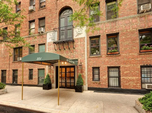 321 East 54th Street image 11 of 13