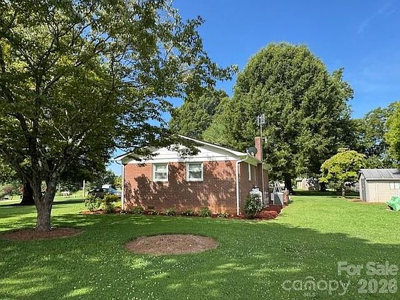 4th image of 5107 Anderson Mountain Rd