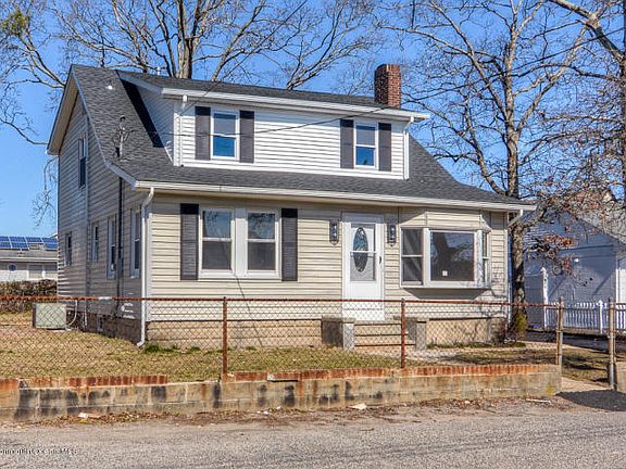 2nd image of 110 Beach Ave
