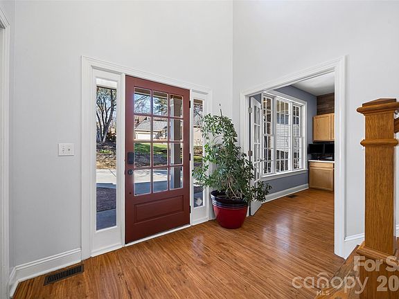 3rd image of 11112 Broken Brook Way