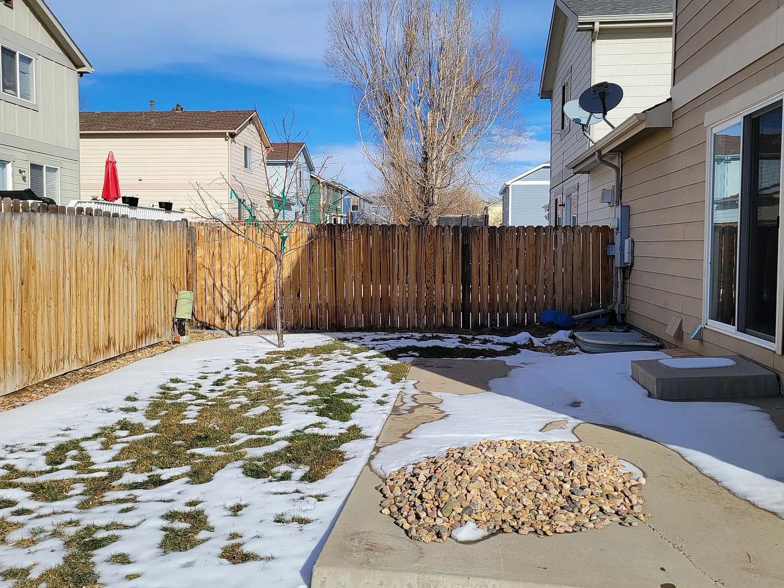 4 bed, 3.5 bath, 2284 sqft, $2,950 — Photo 2