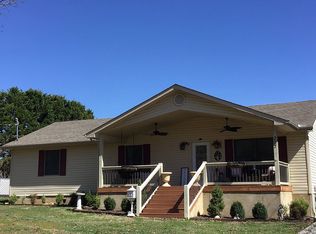 227 Cedarwood Dr, Sevierville, TN 37876