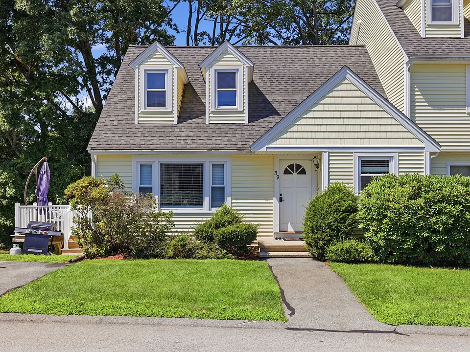 59 Merrimack Meadows Ln