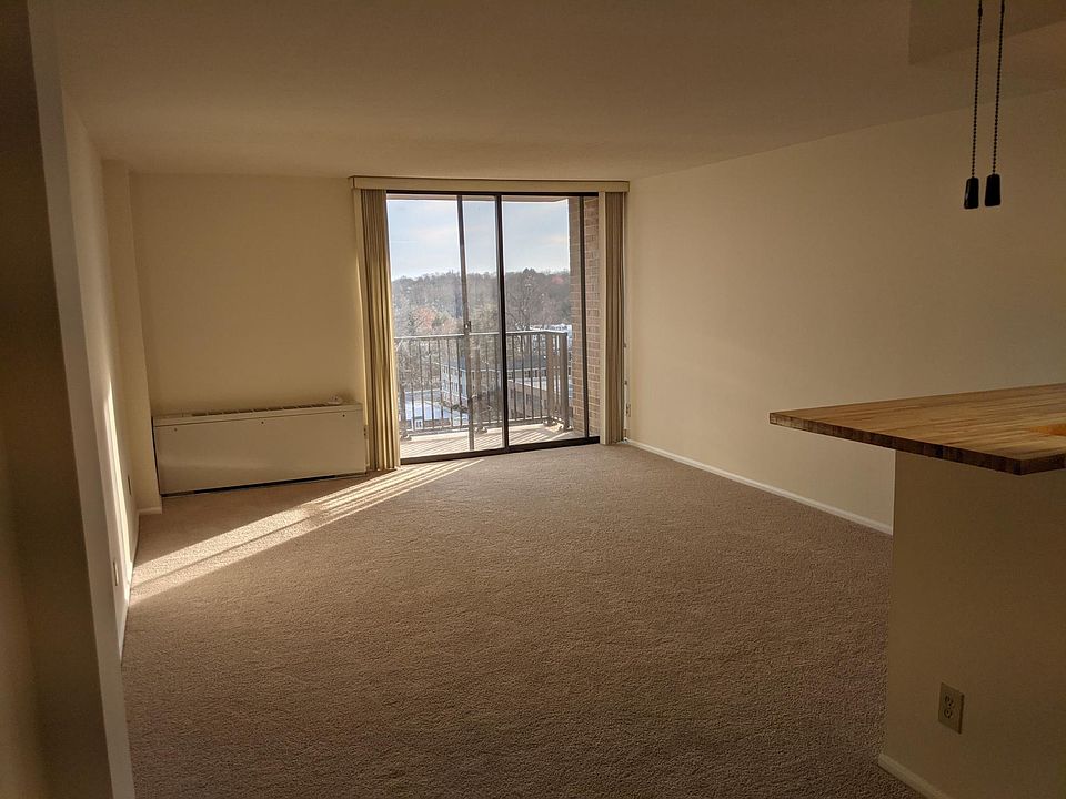 1st image of 118 Monroe St APT 1001