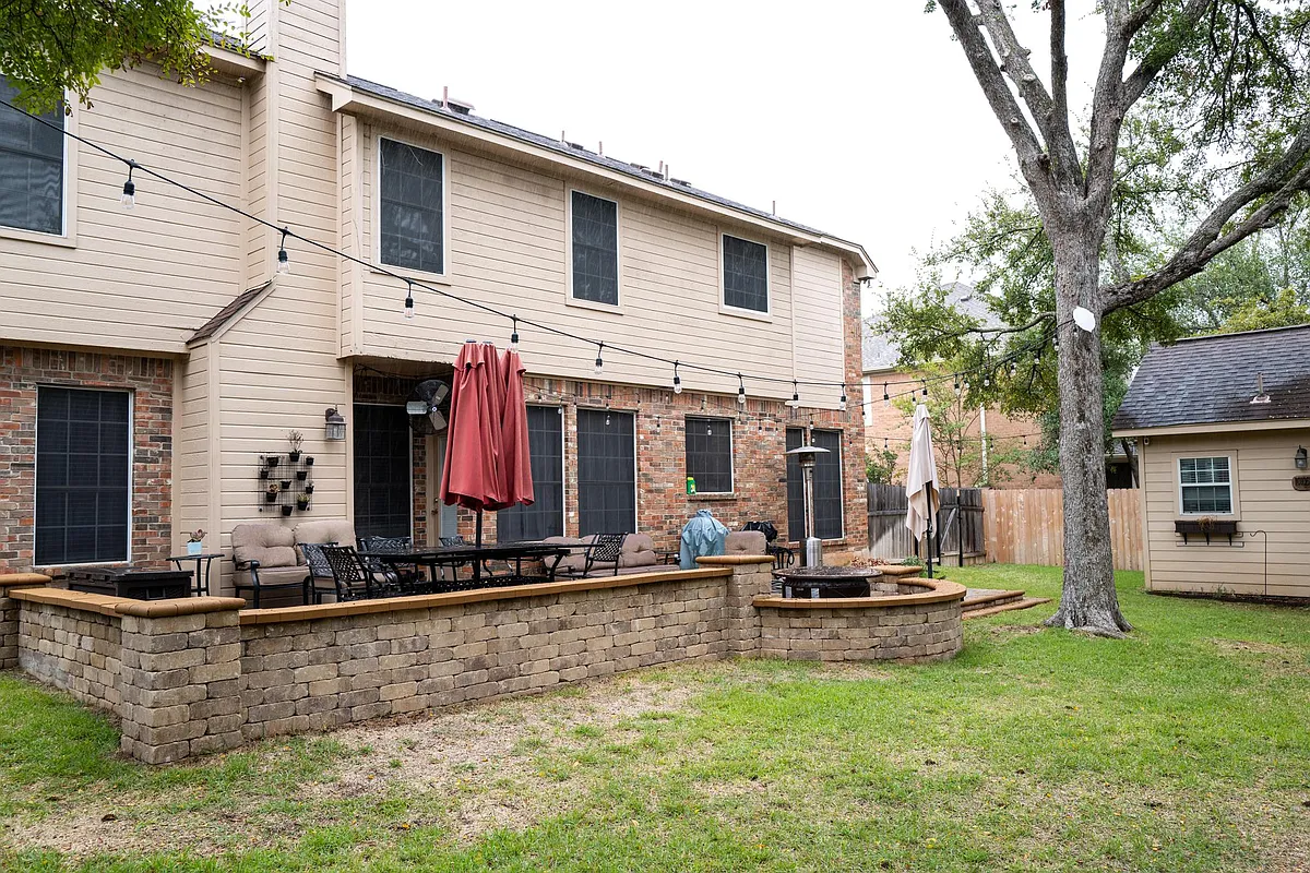 Building Photo - 10106 Vaquero Trl