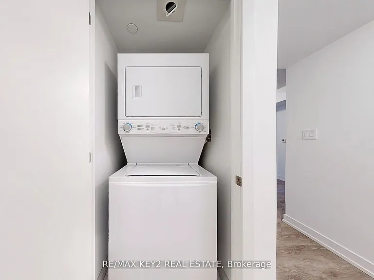 556 Marlee Ave #425 — Photo 17